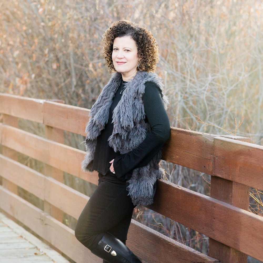 Meet your Posher, Elizabeth